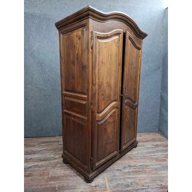 Solid wood wardrobe, louis xv style, 20th century beautiful two-door wardrobe in solid wood, in the louis xv style the...