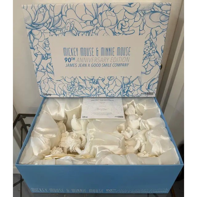James Jean Mickey & Minnie Mouse 90th Anniversary Porcelain Statues Signed 2018 For Sale - Image 12 of 12