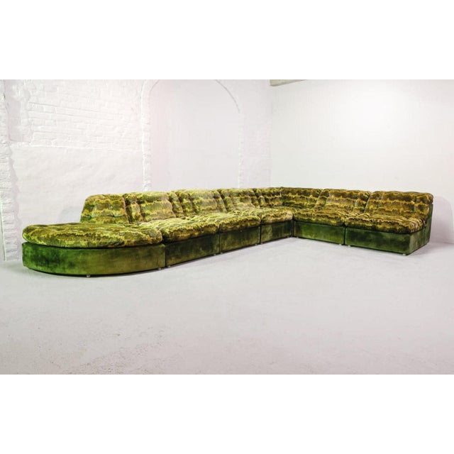 Goldish Green Velvet Modular Sofa with Ottoman by Laauser, 1970s, Set of 9 For Sale - Image 16 of 17