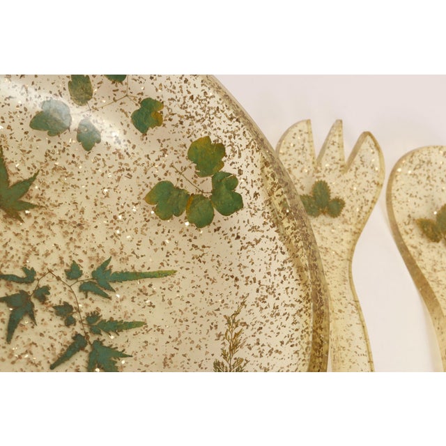 Vintage Botanical Motif Resin / Acrylic Salad Bowl and Servers / Tongs Set by Bilmar - 3 pcs For Sale - Image 17 of 18