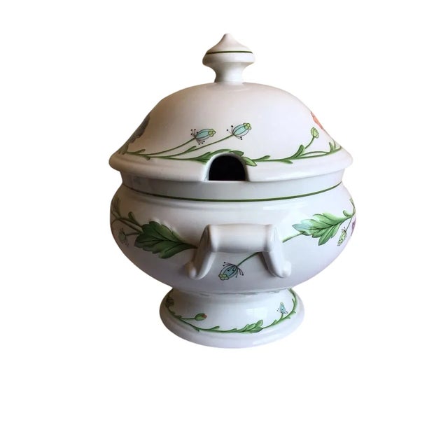 Villeroy & Boch Vintage Villeroy & Boch Amapola Germany Embossed Floral Round Lidded Soup Tureen For Sale - Image 4 of 7