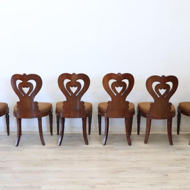 Wood Early 19th Century Dining Chairs in Walnut, Set of 6 For Sale - Image 7 of 17