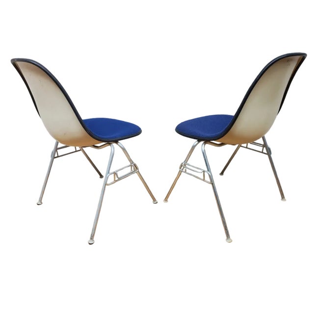 Mid-Century Modern Mid Century Modern Eames for Herman Miller Molded Fiberglass Shell Chairs With Alexander Girard Blue Upholstery - Set of 4 For Sale - Image 3 of 10