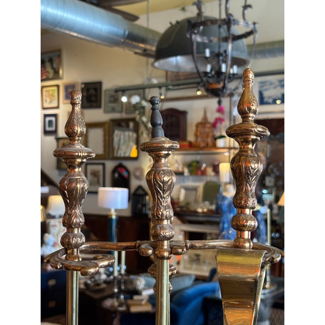 Early 20th Century Copper and Brass Lion Paw Fireplace Set For Sale In Saint Louis - Image 6 of 12