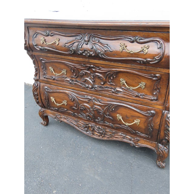 French Heavy Carved Large Nightstands Commodes Small Dressers Chests a Pair 6459 For Sale In Miami - Image 6 of 18