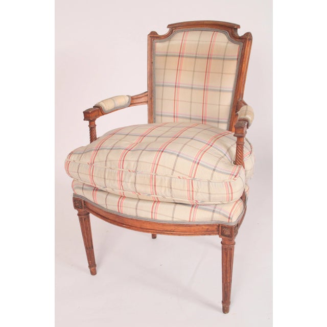French Pair of Late 18th Century Louis XVI Beech Wood Armchair Frames For Sale - Image 3 of 13