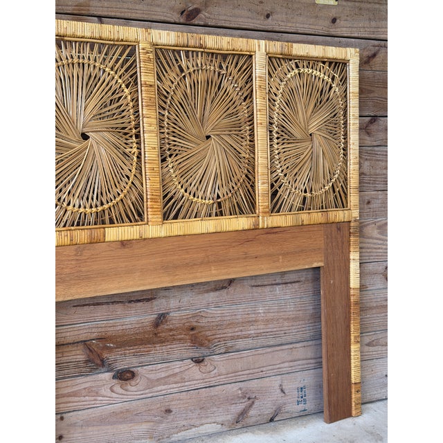 1980s Vintage Boho Coastal King-Size Sunburst Rattan Headboard For Sale - Image 5 of 12