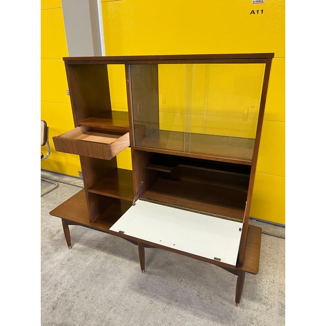 Hooker Furniture Vintage Mid Century Modern Room Divider Hutch For Sale - Image 4 of 10