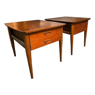 Lane Mid-Century Modern Walnut Side Tables Cir. 1965 (Pair) For Sale