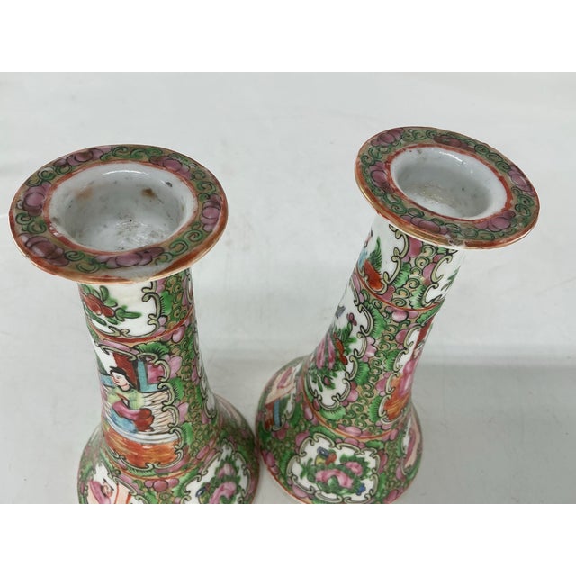 Pair of Antique Chinese Rose Medallion Porcelain Candlesticks For Sale In Providence - Image 6 of 12