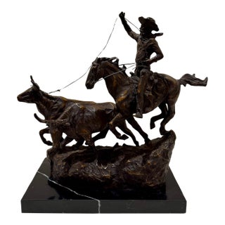 1940s Western Bronze Cowboy Roping Cattle Sculpture Signed Charles M Russell Style on Marble Base For Sale