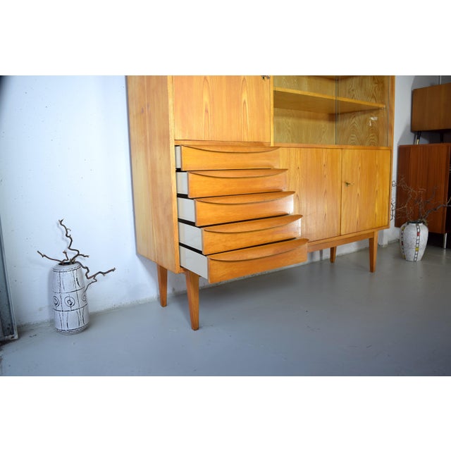 This is a highboard from Hellerau's renowned 602 series. The design is by architect and Bauhaus student Franz Ehrlich. A...