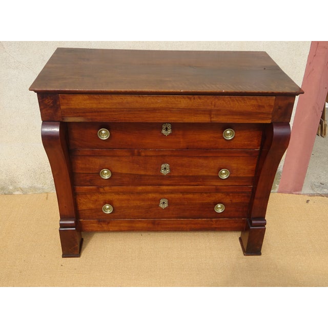 Chest of Drawers in Walnut, 1820s For Sale - Image 6 of 18