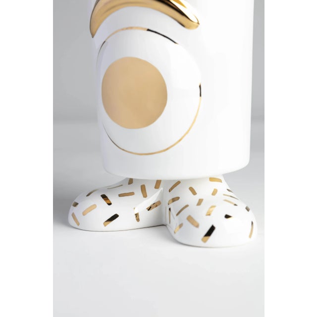 A multipurpose container becomes a strange creature and an emotional object with an iconic personality. Starting from the...