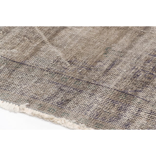 1960s Turkish Handwoven Anatolian Rug For Sale - Image 4 of 10