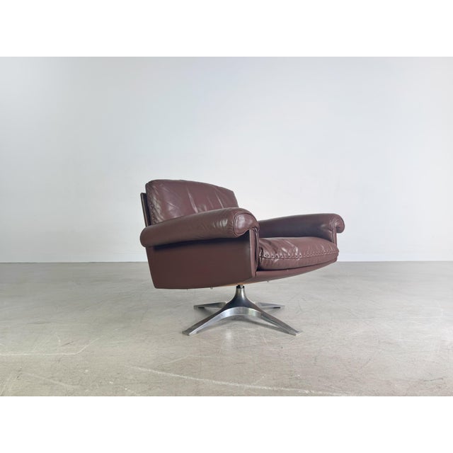 We are offering one of three original de sede ds 31 midcentury armchairs from the 1980s for sale. The armchair has been...