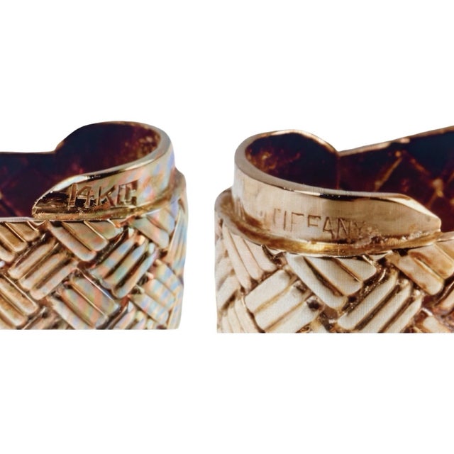 Vintage Tiffany & Co. 14k Gold Pill Box With Blue & Red Cabochons, Basketweave Design, 2 Compartments For Sale - Image 12 of 12