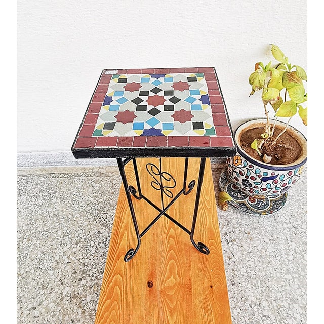 this amazing traditional Moroccan table was handcrafted by A professional worker, it represents the cultural diversity of...