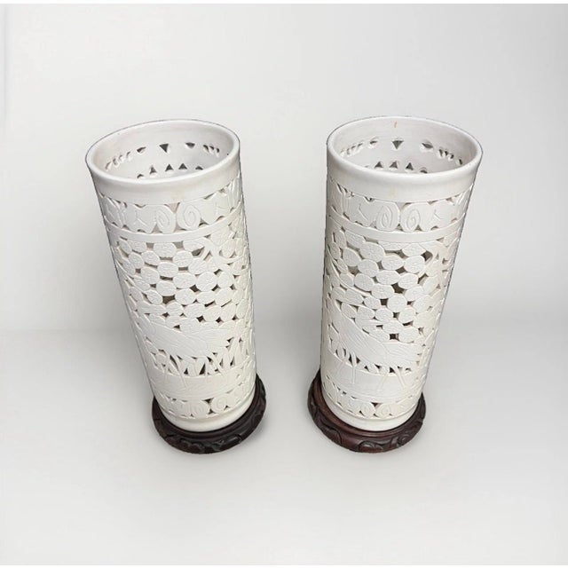 Mid-Century Modern Vintage Blanc De Chine Chinese Reticulated Porcelain Vases or Lamp Bases W/Wood Stands Set of 2 For Sale - Image 3 of 5