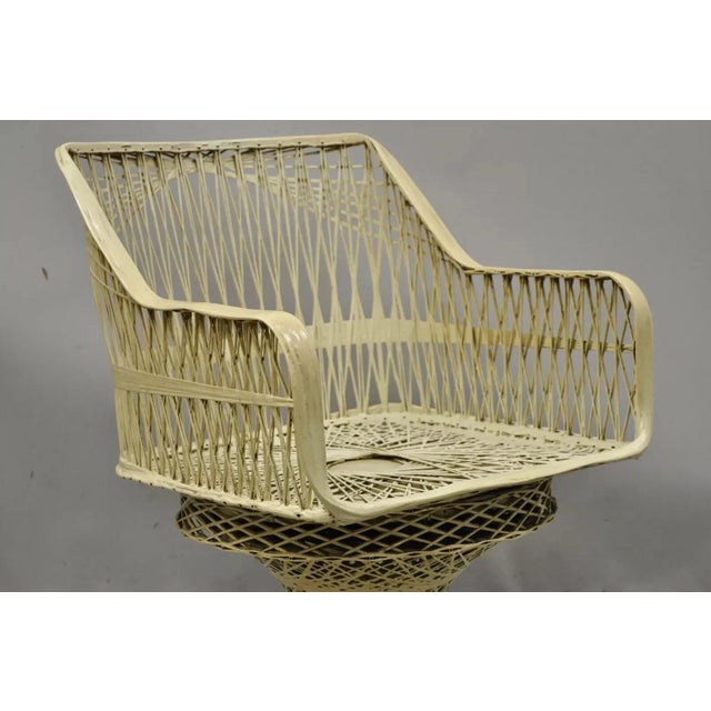 Vintage Russell Woodard Style Woven Spun Fiberglass Chair For Sale - Image 9 of 11