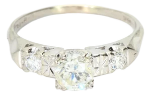 14k White Gold Engagement Ring With 0.75ct Round Diamond Center, Size 8.25