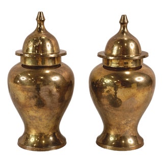 Small Vintage Brass Ginger Jar Pair – Hollywood Regency Mantel Decor For Sale