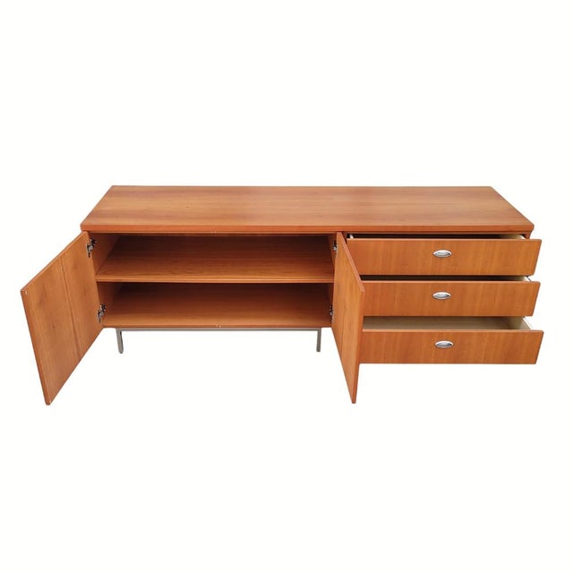 Sideboard/credenza in wood and steel, following George Nelson, Mid-century, 1970s Style: Mid-century, following George...