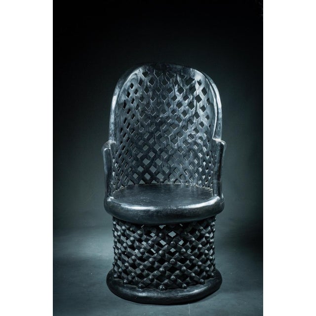 Royal Bamileke Throne in Hand-Carved Wood For Sale - Image 6 of 6