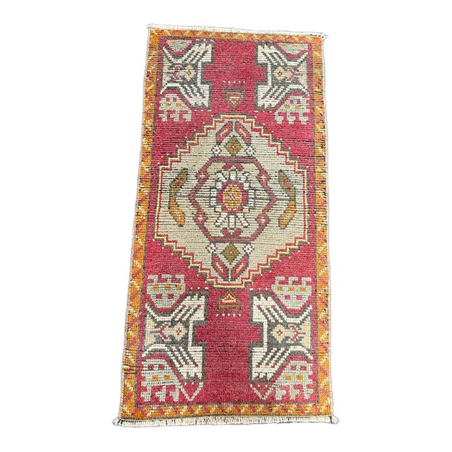 Turkish Yastik Rug 1'6" x 3' For Sale
