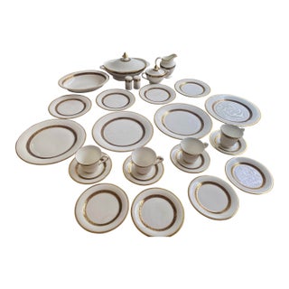 1970s Royal Doulton Dinnerware - 28 pcs For Sale