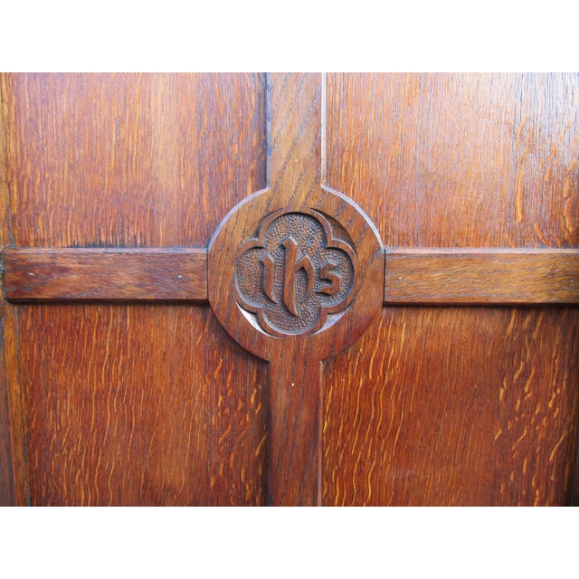 Wood Antique Oak English Gothic Thrown Chair 1880s For Sale - Image 7 of 9