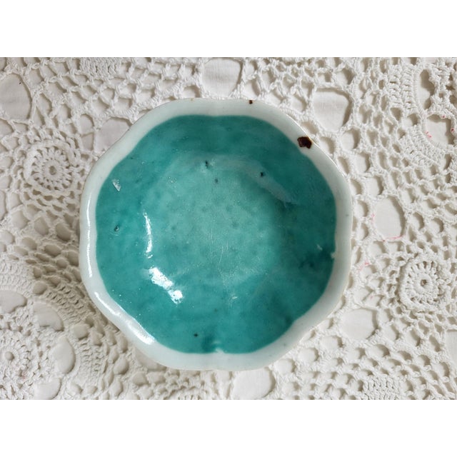 Traditional Small Vintage China Pottery Bowl With Foral Motif For Sale - Image 3 of 4