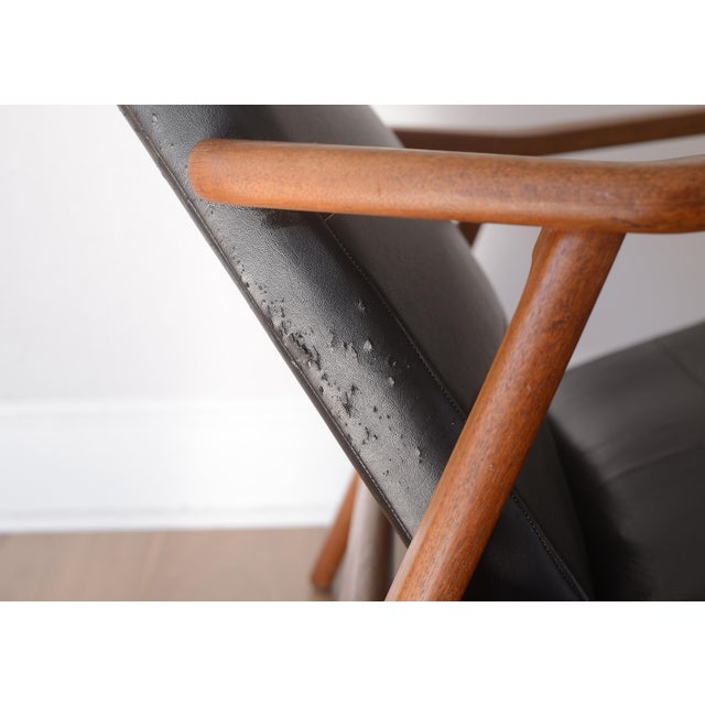 MCM Danish Modern Teak & Black Vinyl Reclining Lounge Chair For Sale - Image 15 of 18