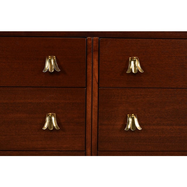 Brown T. H. Robsjohn-Gibbings for Widdicomb Mid-Century Modern Hollywood Regency Mahogany Dresser or Credenza, Newly Refinished For Sale - Image 8 of 14
