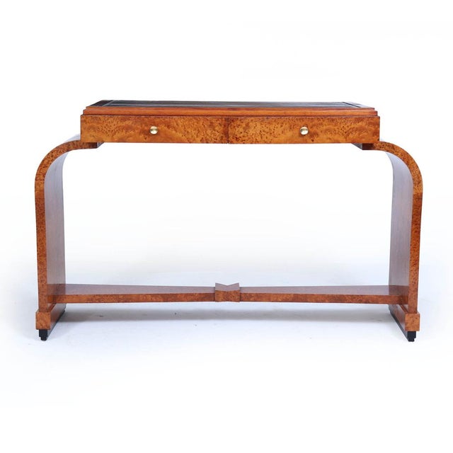 Art Deco French Writing Table in Burr Yew, 1925, in Very Good conditions. Designed 1920 to 1949