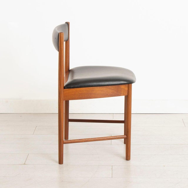 Teak Dining Chairs with Original Black Vinyl Upholstery from McIntosh, 1960, Set of 6 For Sale - Image 6 of 10