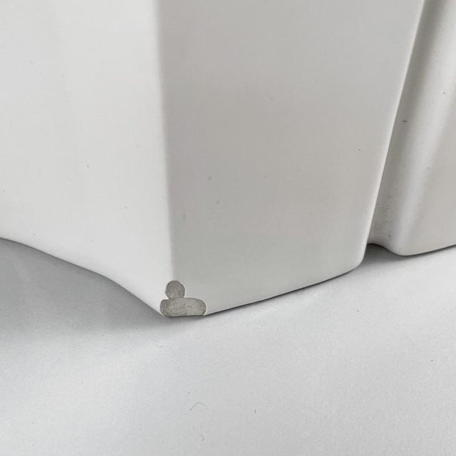 White Italian Modern Glossy White Ceramic Side Table by Roberto Faccioli, 1995 For Sale - Image 8 of 14