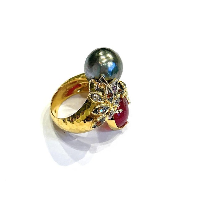 Bochic "Orient" Vintage Black Pearl & Ruby Ring Set In 18K Yellow Gold & Silver For Sale - Image 9 of 18