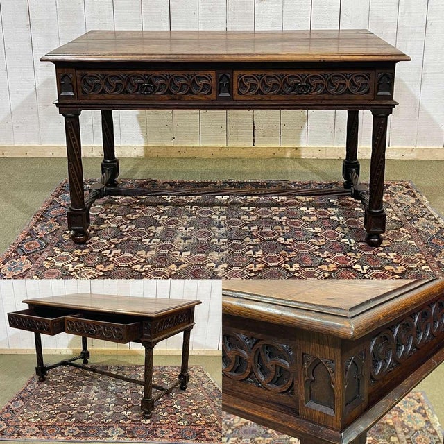 Late 19th century Gothic style oak desk - L=1m34, D=78cm, H=79cm.
