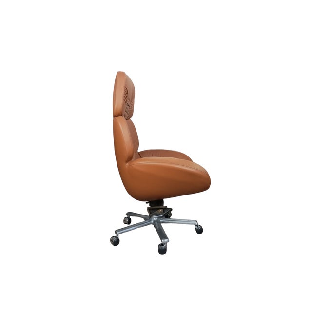 Leather Presidential Desk Swivel Chair, 1970s, in Flawless conditions. Designed 1970 to 1979