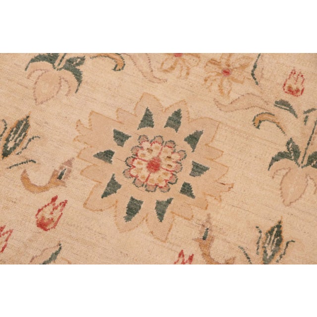 Shabby Chic Ziegler Tan Green Hand-Knotted Wool Rug - 5'10'' X 8'8'' For Sale - Image 4 of 8