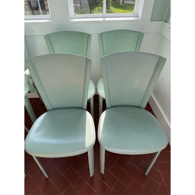 Glass 1990s Contemporary Style Glass Table With Six Arper Italy Leather Chairs - Set of 7 For Sale - Image 7 of 9