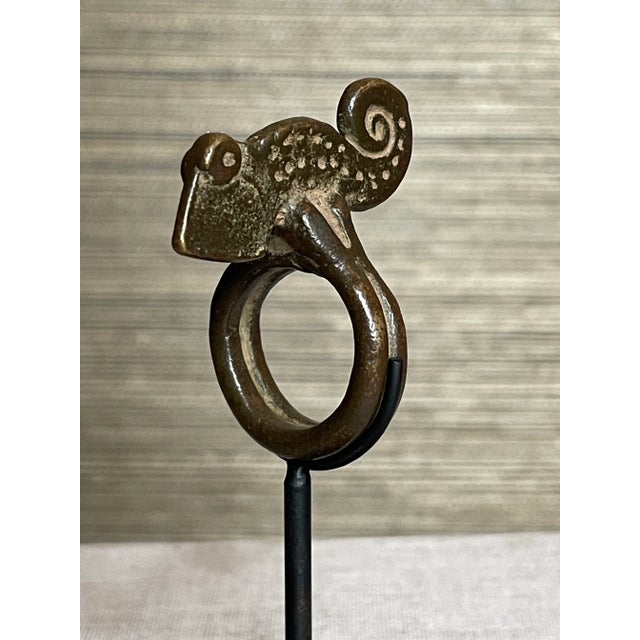 Tribal African Bronze Senufo Chameleon Diviners Ring For Sale - Image 3 of 5