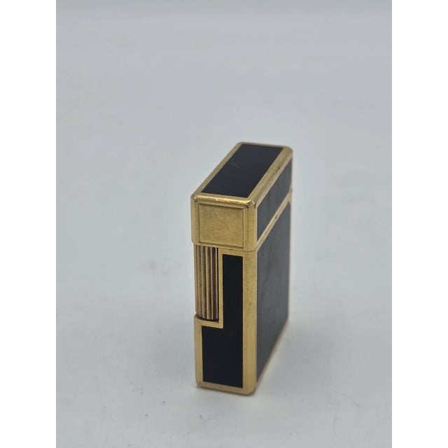 Vintage Line 1 Lighter in Black Chinese Lacquer and Gold Plated from S.T. Dupont, 1970s For Sale - Image 4 of 10