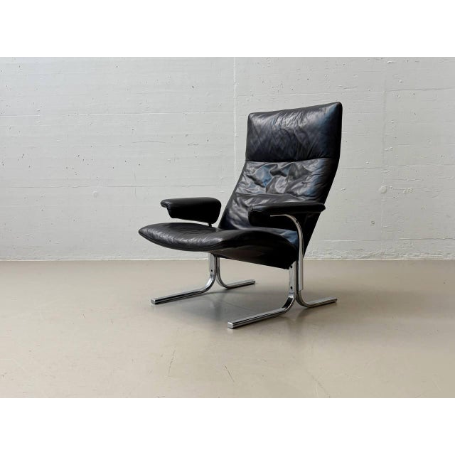 Iconic lounge chair from switzerland, designed by hans eichenberger for de sede in the 1970s. The ds-2030 impresses with...