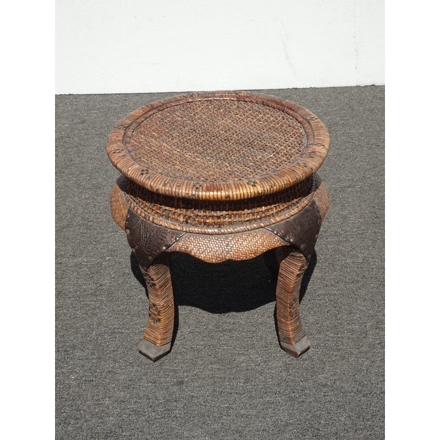 1970s Vintage Mid Century Wicker End Table Side Table For Sale - Image 5 of 16