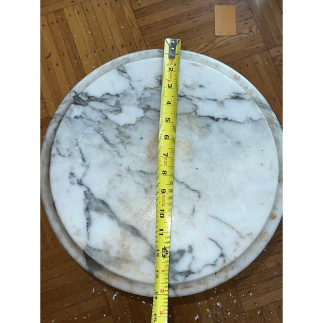 Mid 20th Century Italian White Marble Top Side Rococco Style Cocktail Table For Sale In New York - Image 6 of 7