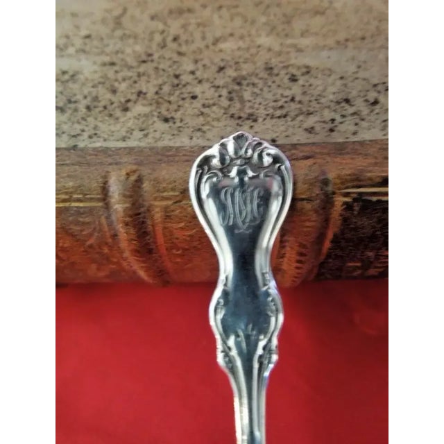 Up for sale is a beautiful eartly 20th century Whiting Duke of York Sterling silver master salt spoon. LENGTH: 3 3/8...