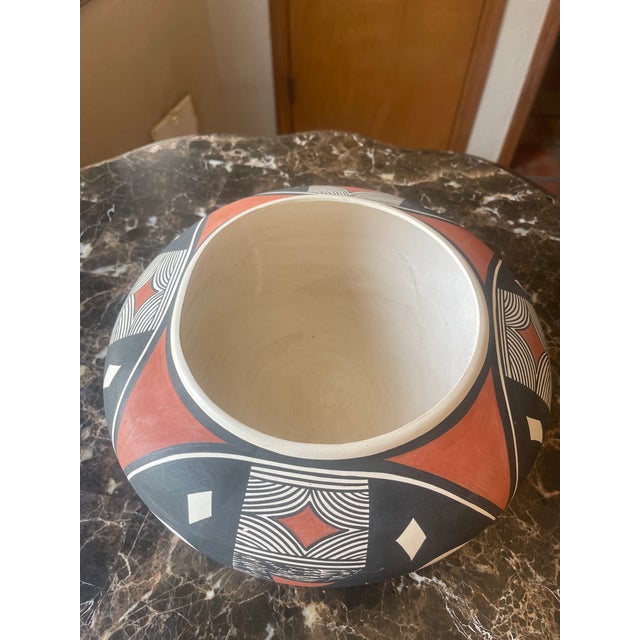 Burnt Umber Contemporary Native American Pot From the Tiqua Tribe For Sale - Image 8 of 9