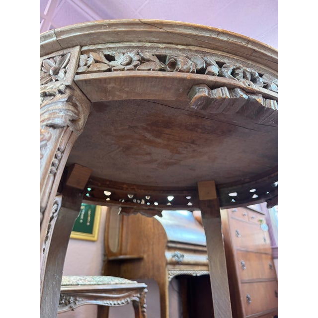 Early 20th Century French Side Table With Carved Legs and Intricate Floral Inlaid Top For Sale In Philadelphia - Image 6 of 12